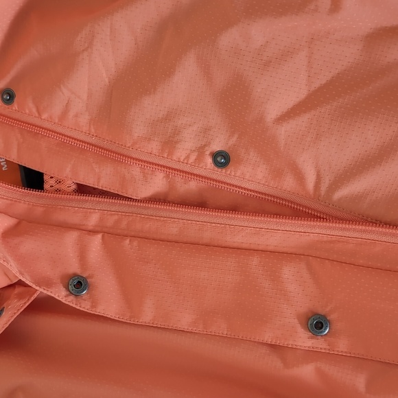 Merrell Woman's Coral Size M/M Waterproof Coat with hood. - Picture 11 of 16